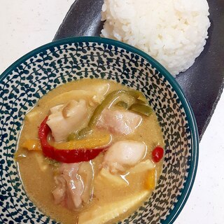 グリーンカレーの素で！タイ風カレーを簡単に♪